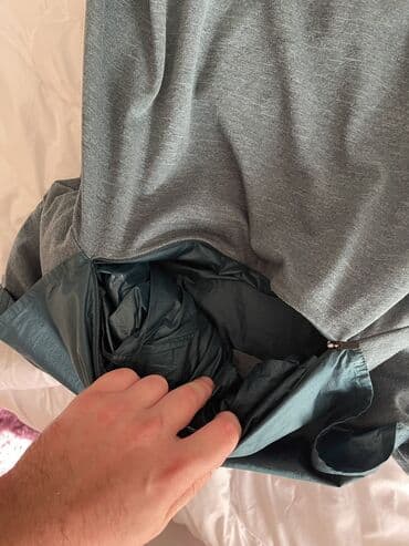 new yorker београд – слике: 2 u 1
Nike duks gornji deo
M veličina
8000din
Iz inostranstva — 10