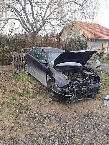 karbon traka: SEAT IBIZA 2004. GOD. - KOMPLETAN AUTO U DELOVIMA | SEAT IBIZA 1.2 — 4