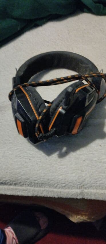 Set slušalica – 3 para 1) Žično gejming headset, crno-narandžasti - — 1