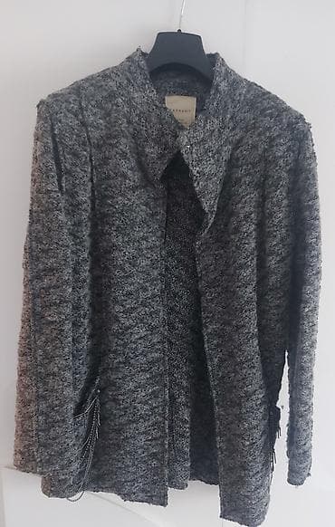 Siva jaknica dzemperak, Zara, veličina L, odgovara M. Jednom obučena na lalafo.rs Siva jaknica dzemperak, Zara, veličina L, odgovara M. Jednom obučena