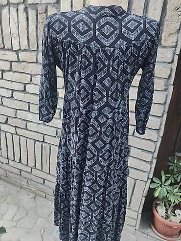 Accessories: Quest haljina, veličina S. - Model: midi dužina, A-kroj sa blagim — 4