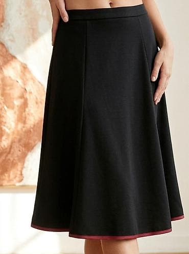 A-linija crna suknja do kolena - Kroj: lepršava A-linija koja nežno