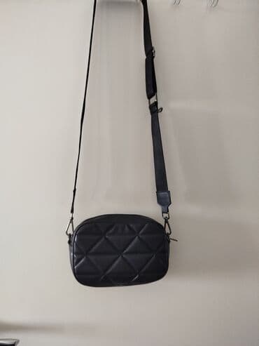 armani torbice zenske: Torba za rame, Guess, Materijal: Lakovana koža — 2