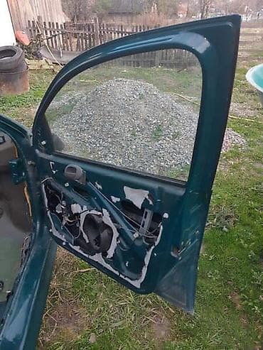 kamera za auto: VRATA ZA PEUGEOT 206 | Vrata za peugeot 206 maslinasto zelena.Imam — 5