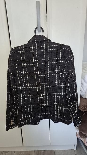 ženski svečani kompleti: DE CUBA ženski blejzer – model Carly Boucle Blazer - Kroj: dvoredni — 3