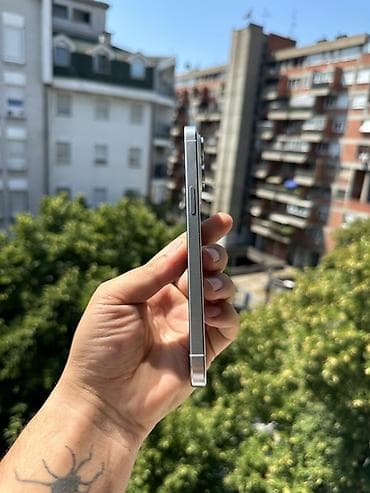 iphone 155: Apple iPhone 15 Pro – titanijumsko kućište, USB‑C - Model: iPhone 15 — 8
