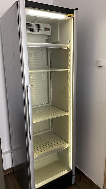 forma ideale komode za sobu: Ugostiteljska oprema – setovi baštenskog nameštaja i rashladne vitrine — 3