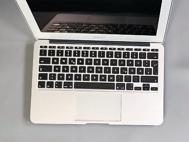 emachines netbook: MacBook Air 2011 i5 ispravan kvalitetan mali laptop. Prodaje se bez — 10