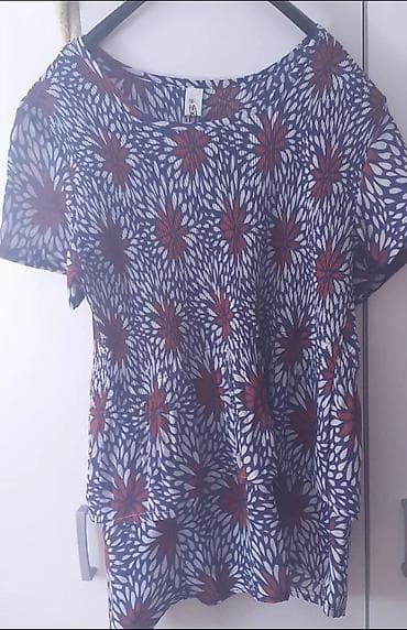 mona suknje 2023: Ženska tunika sa kratkim rukavima i cvetnim printom - Model: lepršava — 1