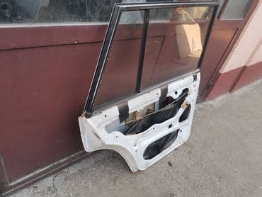 zadnji branik zastava 101: Vrata zadnja leva Lada 2104 Karavan(bela)ZL3. Skinuta sa rastavljenog — 8