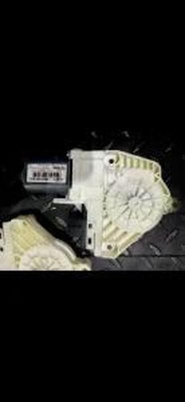 alternator cena: AUDI A4 A5 MOTOR PODIZACA STAKLA PROZORA 8K0955801 | Audi vw delovi — 1