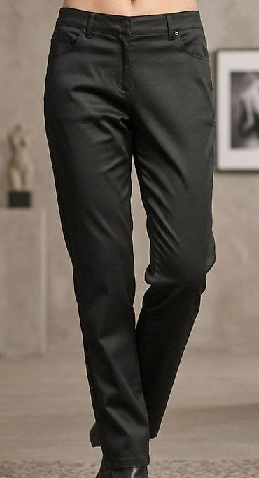 pantalone i prsluk: Ženske crne pantalone – klasičan kroj - Boja: crna - Kroj — 1