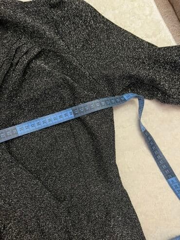 kako prepoznati original guess torbu: Elegantna midi haljina sa sjajnim efektom - Boja: tamno siva/antracit — 4