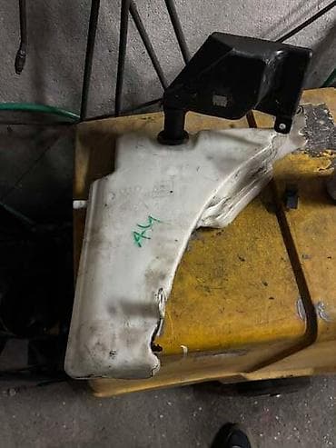POSUDA ZA TEČNOST ZA STAKLA ZA AUDI A4, A4 ALLROAD OD 2008. DO 2014 na lalafo.rs POSUDA ZA TEČNOST ZA STAKLA ZA AUDI A4, A4 ALLROAD OD 2008. DO 2014
