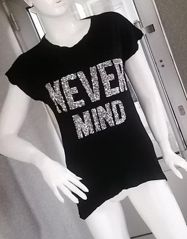 kožni top: Ženska majica – crna, kratkih rukava, sa širim okruglim izrezom — 2