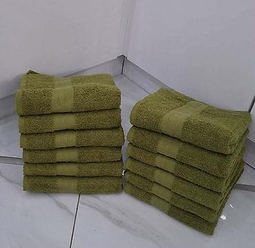 jastucnice 60x60: Set peškira – pamučni frotir

Peškiri
100x50 
12kom. 3200

T — 8