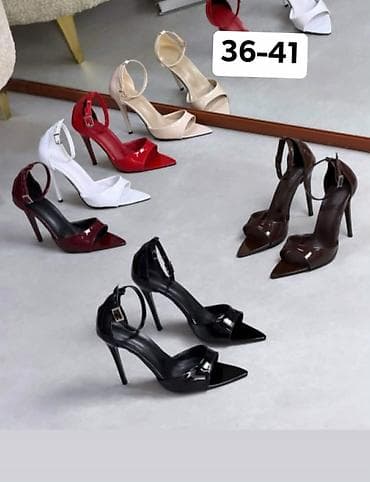 Elegantne ženske sandale sa visokom tankom štiklom i špicastim vrhom