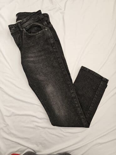 Kaputi i mantili: Muške farmerke – više modela sa ispranim i pocepanim efektom - — 12