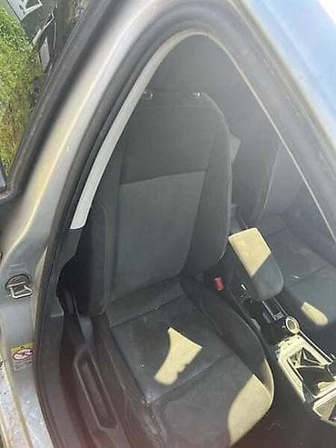 Kompletan auto u delovima: TAPACIRI VRATA ZA VOLKSWAGEN GOLF 7 | Tapacir vrata za VW Golf 7 — 5