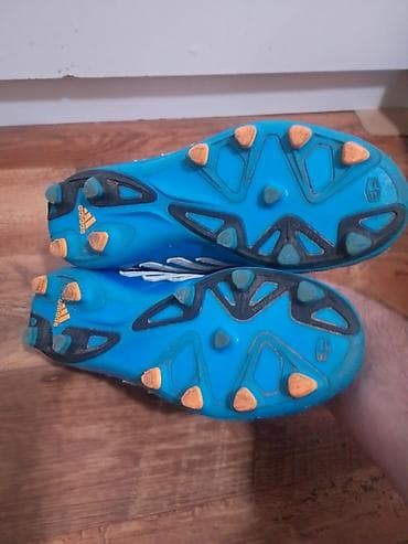 Oprema za skijanje: Kopacke ADIDAS br 34 gaziste 210 mm su u odlicnom stanju sa sitnim — 10