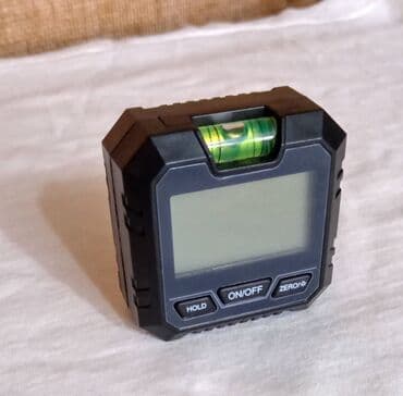 Measuring Tools & Instruments: Nov digitalni uglomer. Ima sa donje strane magnete, ima dugme da — 12