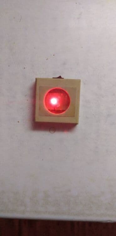 aparat za brijanje philips: Led diode plava/crvena/zuta trepcuce, radi na 3 baterije AG 13 1,5 V — 2