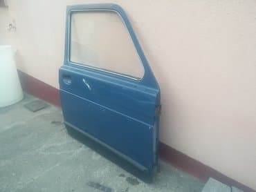 presvlake za prednja sedista: Vrata desna Lada 2131 Niva. Polovno, ocuano. Skinuto sa rastavljenog — 3