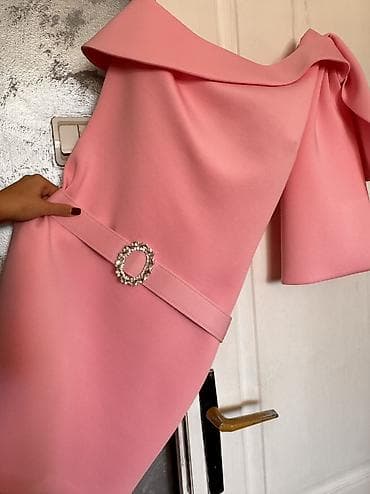 Kućna odeća: Savrsena baby pink haljina placena 7500 rsd
potpuno novo — 5