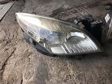 camac za prihranu ribe cena: DESNI FAR ZA RENAULT MEGANE — 1