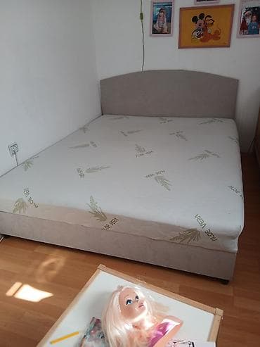 Tapacirani bračni krevet sa uzglavljem + dušek Aloe Vera - Dimenzije