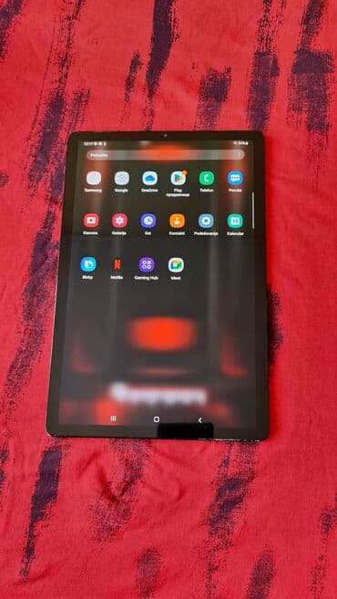 e knjige: Tablet veliki 10.5 inca,kao nov sve radi ima za sim karticu,vrhunska — 20