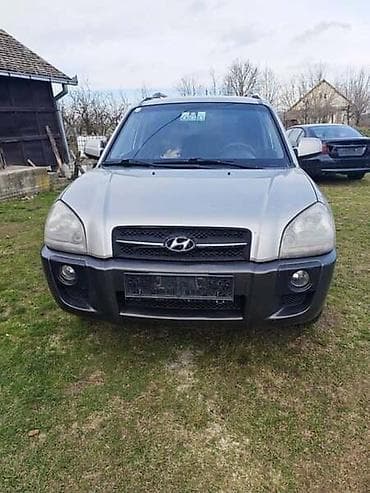 Automobili: | HYUNDAI TUCSON CRDI 2006. GOD. - KOMPLETAN AUTO U DELOVIMA | — 1