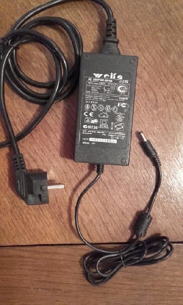 dell latitude e6410: Adapter za modem adsl.12v-5A — 1