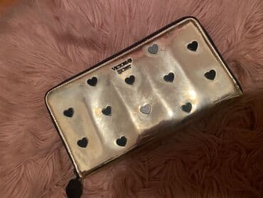 Torbe: Victoria’s Secret original kozni novcanik 3000 din — 2