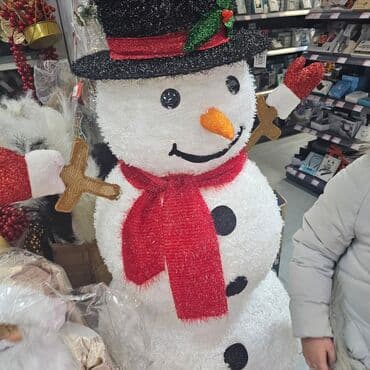 pretvarac struje sa 12v na 220v: Veliki snesko 150cm Radi na struju Za spoljnu dekoraciju Cena — 2