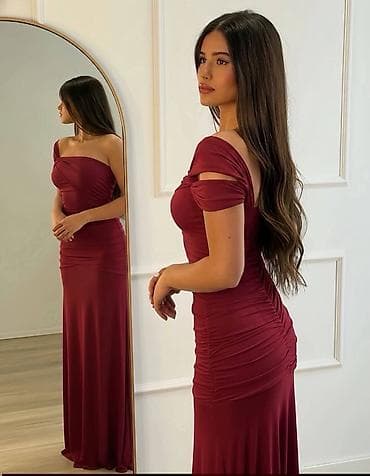 pella bez: Duga elegantna haljina sa drapiranim detaljima. - Model: večernja duga — 3