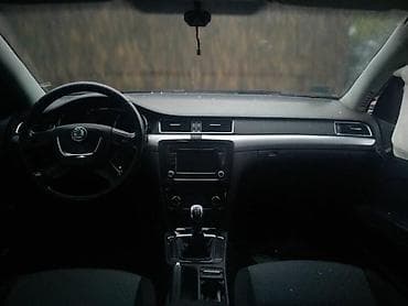 samolepljiva slova za auto: TABLA AIRBEGOVI POJASEVI ZA ŠKODA SUPERB OD 2008. DO 2012. GOD. | — 3