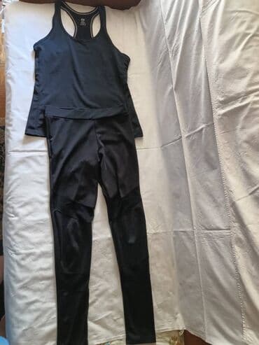 dva i po muškarca sa prevodom: Sportswear set, For adults, Used — 2