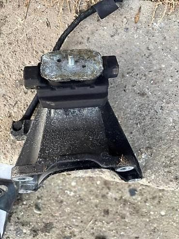 auto otpad audi: NOSAC MENJACA F10,11 ZA BMW SERIJA 5 | Na stanju novi i polovni — 2