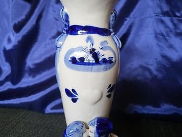 stolice bele: Vaza holandski delft,rucno oslikana pa glazirana iz 70ih.g. Vaza je — 5