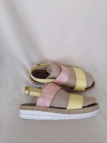 ženske sandale broj 43: Zenske sandale broj 39, duzina unutrasnjeg gazista 25 cm. Bez mane ili — 1