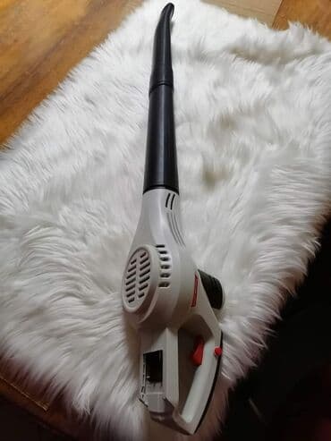 delovi za poljsku kosacicu: Kosačica,trimer i duvaljka Cena 170 evra NOVO Radi na punjive baterije — 14