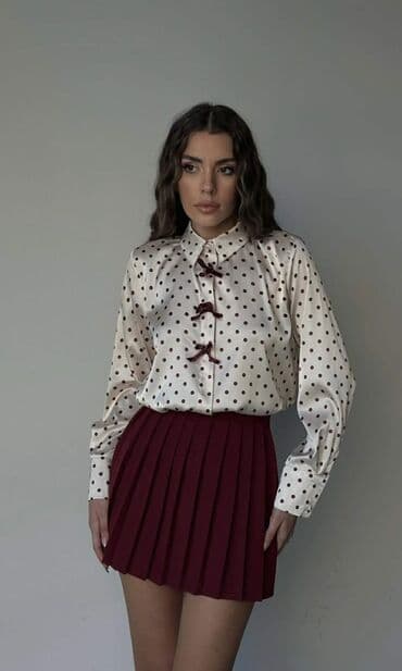 Bluze: Sml
2000💋🌀
Wi — 2