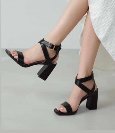 stradivarius sandale 2022: Sandals, Altramarea — 2