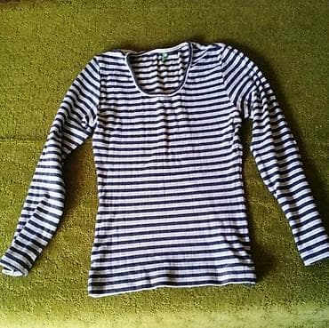 Štraftasta benetton majica Polovna Benetton majica na štrafte. Ok