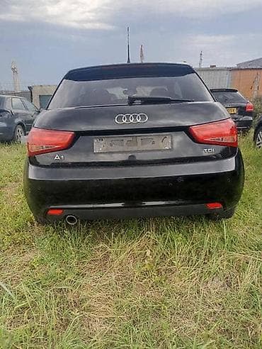 uaz 469 prodaja: GEPEK VRATASA STAKLOM ZA AUDI A1 OD 2010. DO 2014. GOD. | AUDI A1 — 3