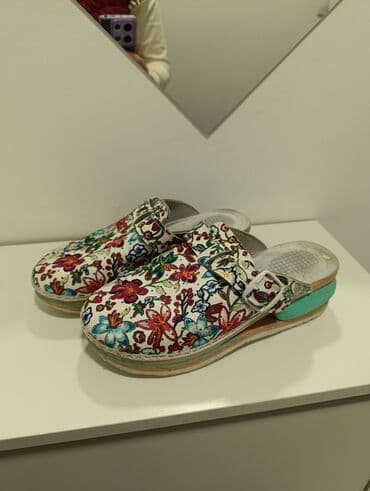 Clogs, 38