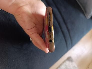 huawei modem cena: Samsung galaxy A20S u dobrom stanju ima par pukotina na ekranu. Cena — 3