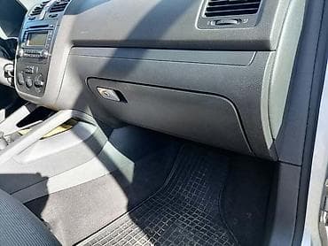 kabina za peskarenje: KASETA KABINE GOLF 5 ZA VOLKSWAGEN GOLF 5 | Delovi za golfa 5 — 2