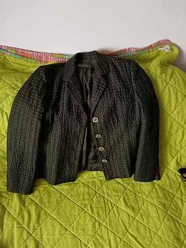 Elegantni ženski blejzer sa teksturom kockica - Boja: tamno — 2